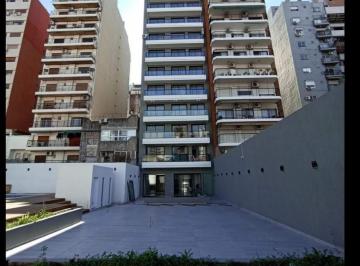 Departamento · 98m² · 4 Ambientes · 1 Cochera · Departamento - Flores