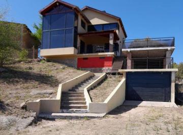Casa · 280m² · 4 Ambientes · 1 Cochera · Casa en Venta - 2 Dorm. - 687 m² - Estancia Vieja, Villa Carlos Paz, Córdoba