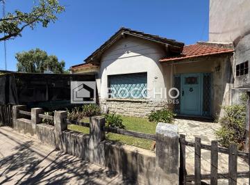 Casa · 94m² · 3 Ambientes · 1 Cochera · Casa 3 Ambientes. | Zeballos 7830