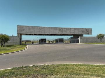 Terreno · 1040m² · Terreno con Frente Sur en La Mitad del Barrio Vida Club de Campo