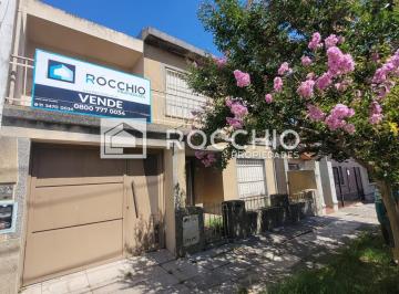 Casa · 250m² · 6 Ambientes · 2 Cocheras · Casa en Venta 6 Ambientes Villa Ballester