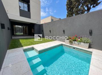 Casa · 118m² · 4 Ambientes · 1 Cochera · Casa Tipo Duplex en Venta 4 Ambientes Villa Ballester