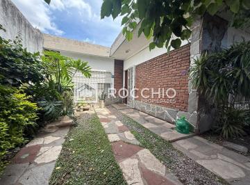 Casa · 159m² · 4 Ambientes · 1 Cochera · Casa en Venta 4 Ambientes J. L Suarez