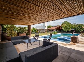 Casa de 6 ambientes, Córdoba · Gran Casa de Categoría en Barrio Argüello – Zona Norte, Córdoba