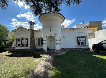 Casa · 349m² · 5 Ambientes · Propiedad Unica en B° Cerro de Las Rosas