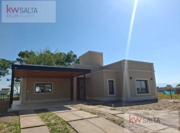 Casa · 300m² · 5 Ambientes · 2 Cocheras · Casa en Venta en La Verbena Salta