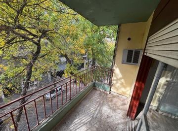 Departamento · 45m² · 2 Ambientes · 1 Dorm de Escalera, Espacioso