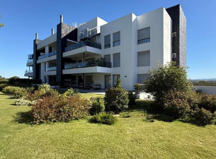 Departamento · 330m² · 4 Ambientes · 2 Cocheras