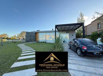 Casa · 150m² · 4 Ambientes · Hermosa Casa en Venta en Lagos de San Eliseo