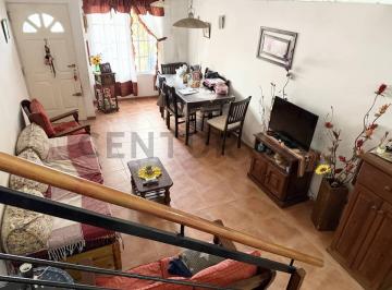 Casa · 75m² · 3 Ambientes · 1 Cochera · Venta Tríplex - Casa - Apto Crédito Hipotecario – Muñiz