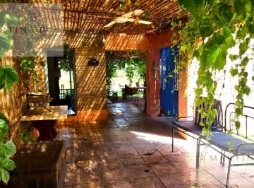 Casa · 308m² · 5 Ambientes · 9 Cocheras · Casa Tipo Chacra en Venta - 3,7 Ha - Pileta - Casa de Huespedes - Capilla del Señor