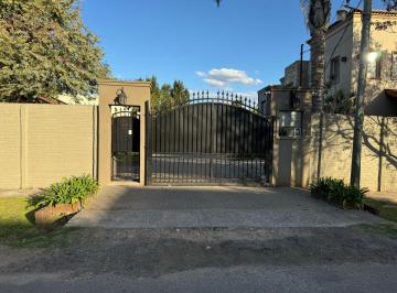 Terreno , San Miguel · Terreno de 396 m² con Mejoras en Barrio con Portón en Venta en Bella Vista