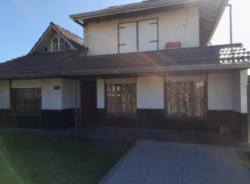 Casa · 170m² · 4 Ambientes · Casa en Venta - 3 Dorm. 2 Baños - 330 m² - Mar del Plata