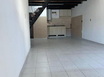 PH · 45m² · 2 Ambientes · PH en Alquiler en Lanús Este