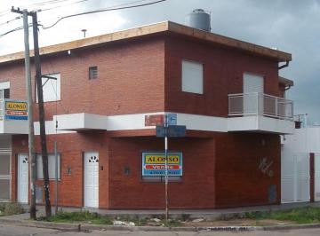 Casa · 70m² · 3 Ambientes · 1 Cochera · Dúplex 3 Ambientes con Cochera.