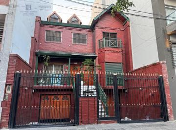 Casa · 175m² · 5 Ambientes · Venta en Block 2 Triplex en Caballito