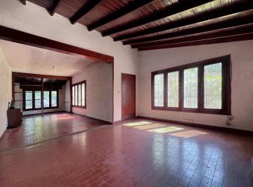 Casa · 242m² · 6 Ambientes · 2 Cocheras · Venta Casa 6 Ambientes en Escobar