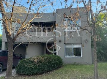 Casa · 183m² · 1 Cochera · Casa en Venta en Campo Grande, Pilar, G. B. a. Zona Norte