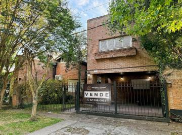 Casa · 300m² · 7 Ambientes · 3 Cocheras · Casa en Venta en City Bell