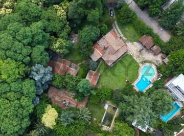 Terreno · 1587m² · 4 Ambientes · 6 Cocheras · Venta Lote de 1.587 m² Parque Leloir, con Casa a Reciclar, Pileta y Quincho