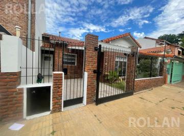 Casa · 120m² · 4 Ambientes · 1 Cochera · Venta Hermosa Casa en Carapachay