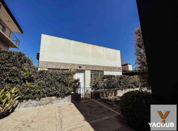 Casa · 85m² · 3 Ambientes · 1 Cochera · Casa en Venta - 2 Dorm. 1 Baño - Cochera - 105 m² - City Bell
