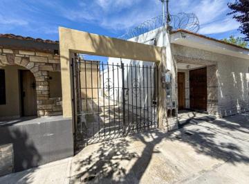 Casa de 3 ambientes, Mar del Plata · Chalet 3 Amb a Estrenar | Patio + Terraza Privada con Quincho | Reciclado