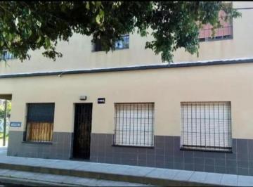 Casa · 179m² · 4 Ambientes · 1 Cochera · Casa en Venta - 3 Dorm. 2 Baños - Cochera - 207 m² - Banfield