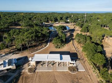 Terreno · 1042m² · 1 Cochera · Terreno Lote en Venta Pinamar Norte Barrio Bosques Acacias Pinamar, Financiacion, Barrio Cerrado con
