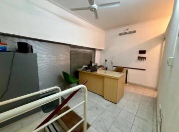 Casa · 330m² · 5 Ambientes · 1 Cochera · Casa en Venta - 2 Dorm. 2 Baños - 330 m² - La Plata