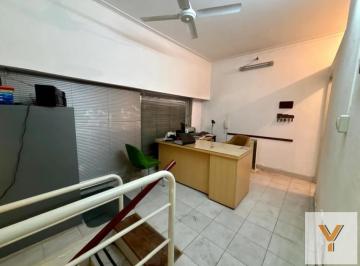 Casa · 330m² · 5 Ambientes · 1 Cochera · Casa en Venta - 2 Dorm. 2 Baños - 330 m² - La Plata
