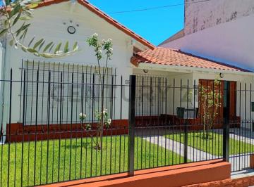 PH · 75m² · 3 Ambientes · Alquiler PH Tipo Casa 3 Ambientes en Olivos con Jardín