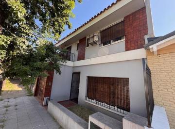 Casa · 125m² · 4 Ambientes · 1 Cochera · Casa en Temperley