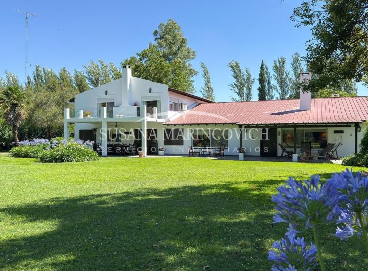Campo · 170000m² · 8 Ambientes