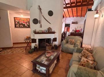 Casa de 3 ambientes, Exaltación de la Cruz · Chalet Clasico con Pileta y Excelente Ubicacion / Apto Credito