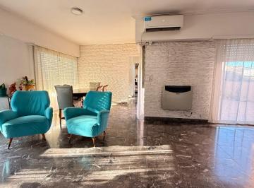 Departamento · 103m² · 3 Ambientes · 1 Cochera · Departamento en Venta – Piso Completo en Planta Alta | Excelente Estado
