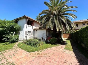 Casa · 450m² · 4 Ambientes · 2 Cocheras · Casa en Lopez de Gomara