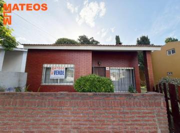 Casa de 3 ambientes, Mar del Tuyú · Venta Venta Casa Independiente en Mar del Tuyu 5 E/ 54 y 55