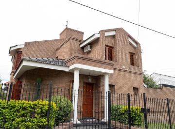Casa de 5 ambientes, Córdoba · Venta Casa 3 Dorm. Calle Caseros