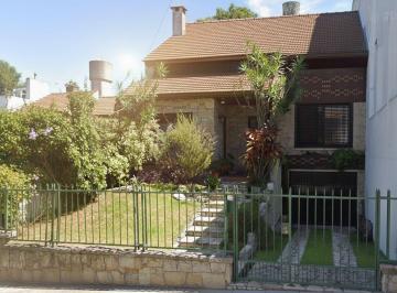 Casa · 207m² · 3 Dormitorios · Casa en Venta en Villa Lugano