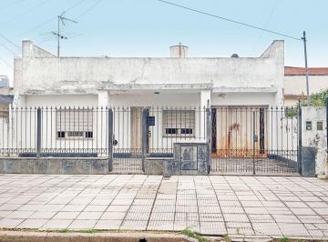 Casa · 85m² · 3 Ambientes · 1 Cochera · Venta Casa a Refaccionar