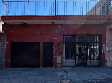 Casa · 100m² · 6 Ambientes · 1 Cochera · Venta Casa 6 Amb + 3 Locales