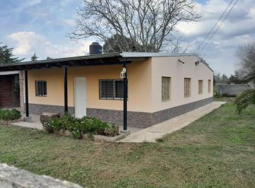 Casa · 100m² · 4 Ambientes · 1 Cochera · Casa en Venta - 3 Dorm. 2 Baños - Arturo Seguí