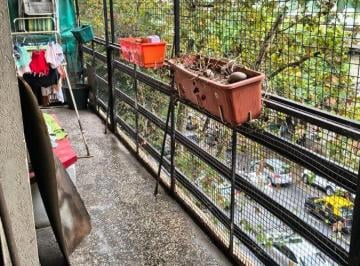 Departamento de 4 ambientes, Caballito · 4 Amb con Dependencia, Toilette, Balcón Sobre Av Diaz Velez Apto Credito