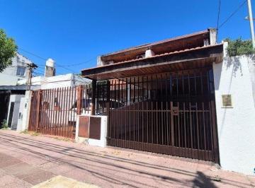 PH · 73m² · 4 Ambientes · 1 Cochera · Departamento PH en Venta en Caseros, Tres de Febrero, G. B. a. Zona Oeste
