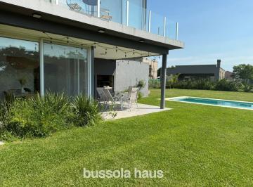 Casa · 183m² · 6 Ambientes · 2 Cocheras · Casa en Venta 5 Ambientes con Pileta Barrio Vistas Puertos Escobar