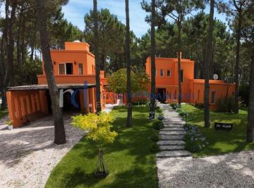 DEI-DEI-2016_2 · Casa 4 Dorm. con Pileta en Venta en Pinamar Barrio La Herradura