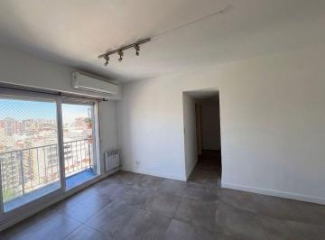 Departamento de 3 ambientes, Belgrano · Tres Ambientes con Balcón y Baulera en Belgrano