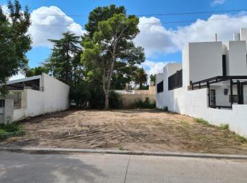 Terreno , Córdoba · Lote Baldio en Venta - Apto Duplex - Córdoba Capital - B. Parque Los Molinos / Las Flores