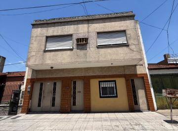Casa · 170m² · 6 Ambientes · 1 Cochera · Casa - Lote Propio - Para 2 Familias - Jardin - Pileta - Garage